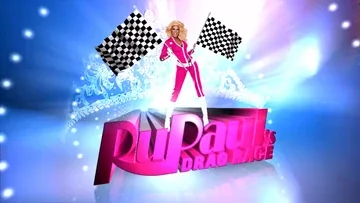 Miss Piggy guest Judge on Ru Paul's drag race
