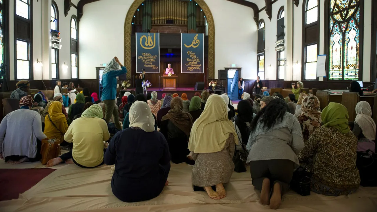 Right of Muslim women to have a separate mosque for prayers