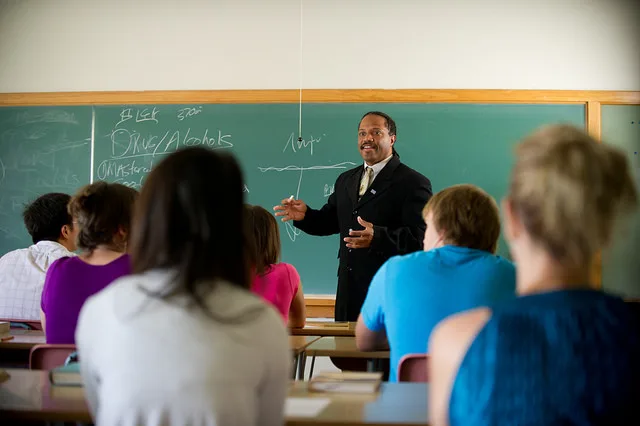A petition for Profesor Nestor to stay