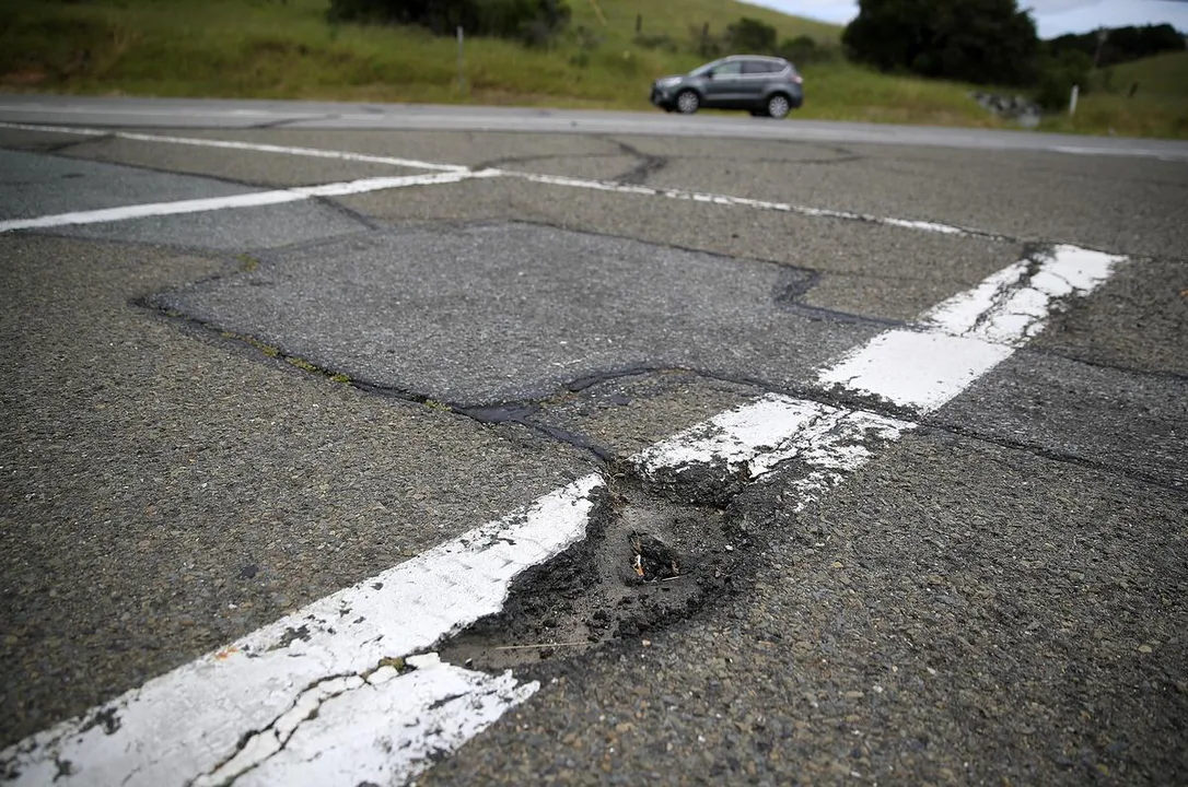 LIVINGSTON PARISH COUNCILMEN WE NEED OUR ROADS OVERLAID.