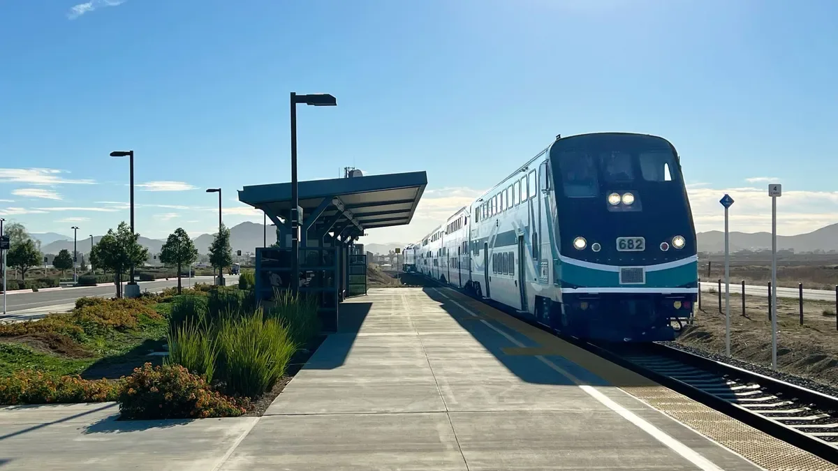 Public Petition supports  Metrolink Stop In Highgrove