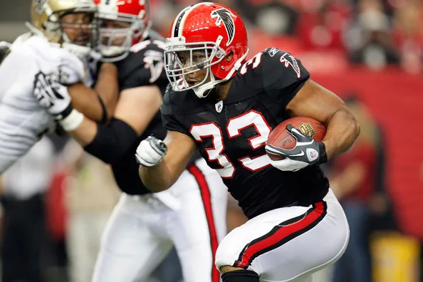 Vote for Michael Turner to enter the Atlanta Falcons Ring of Honor