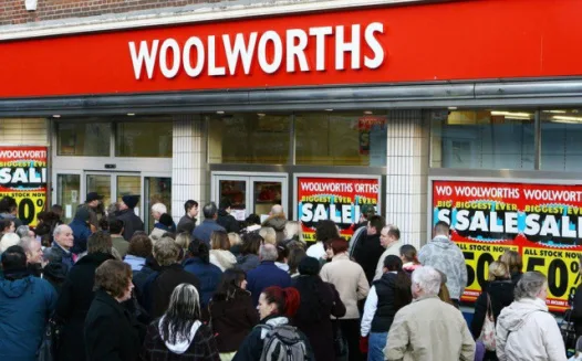 Bring back Woolworths UK onto the high streets !