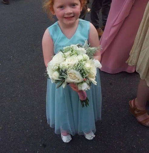 Get Ava to auntie jess' wedding!