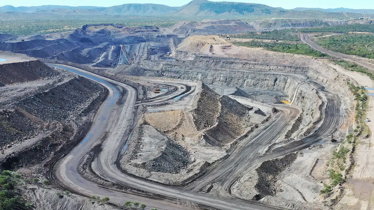 STOP OR REDUCE COAL MINING IN AUSTRALIA <3