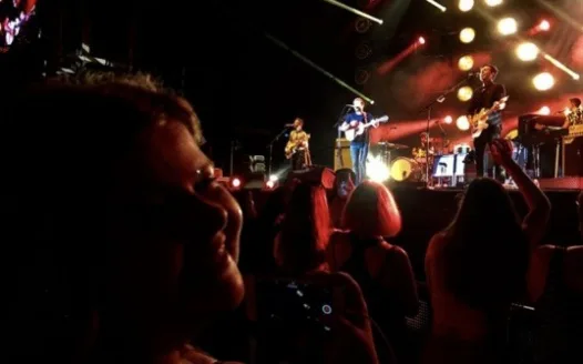Niall, be my prom date please!