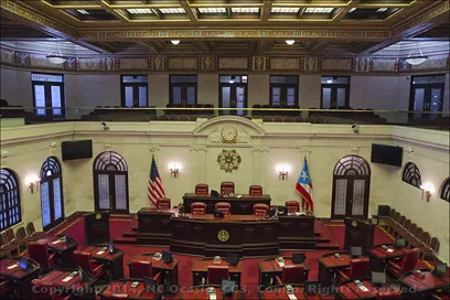 Queremos que Jorge de Castro Font renuncie.