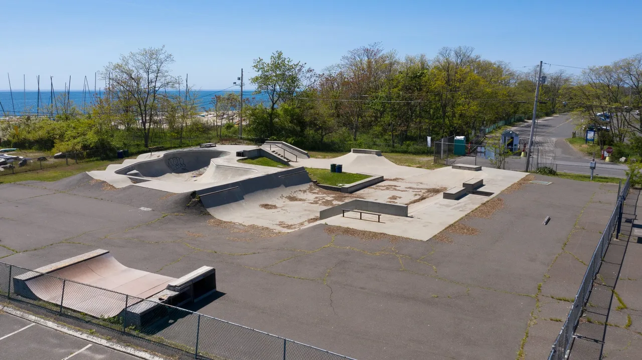 Jennings Beach Skatepark Bike Access
