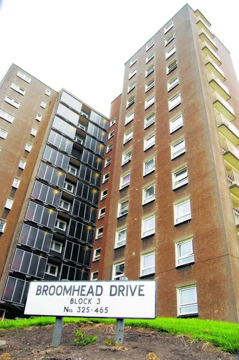 Demolish Broomhead Flats, Dunfermline