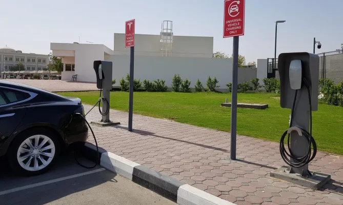 Improve the parking situation at AUS - Building parking lots, etc...