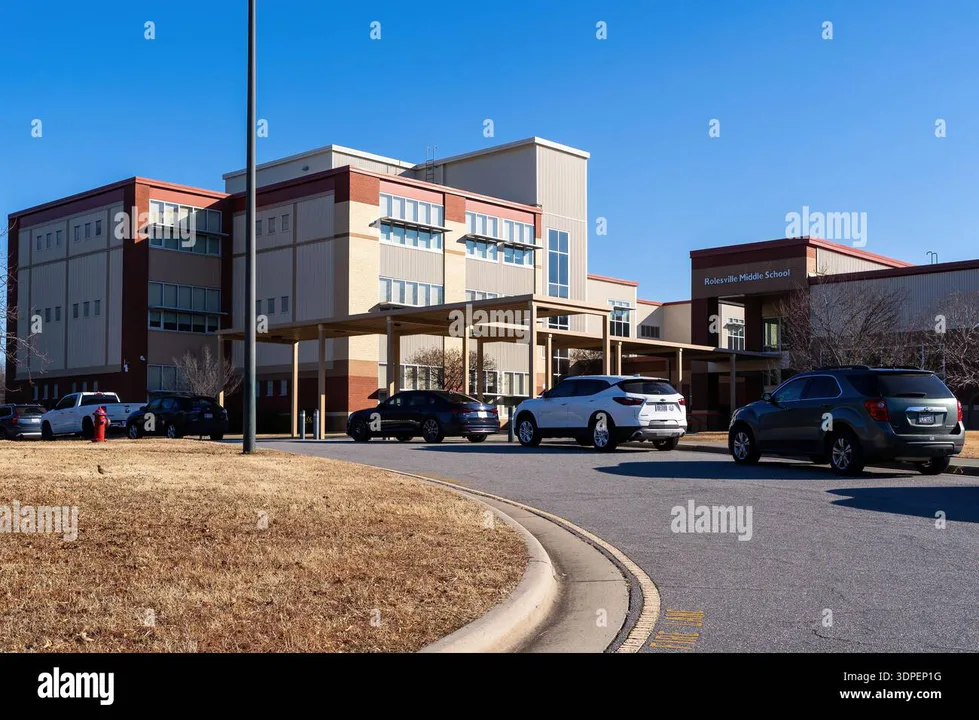 PINE HOLLOW MIDDLE SCHOOL