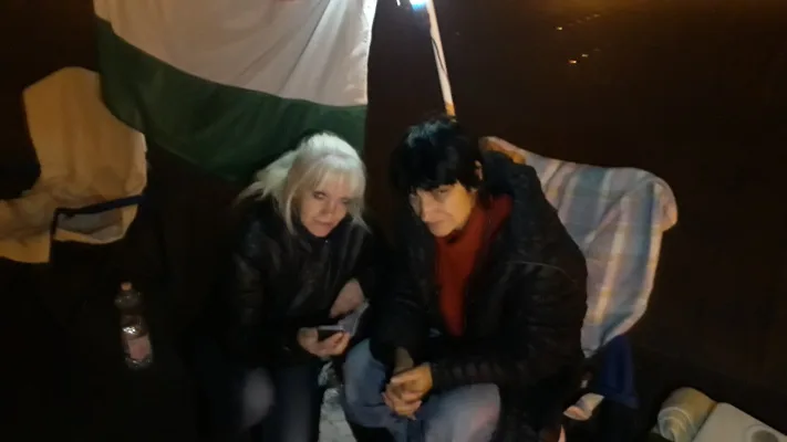 Tesztelje  SARS-COV-2 vírusra és antitestekre az egész  magyar lakosságot a  magyar Kormány  többször is, hogy kipusztuljon a vírus Hazánkból!