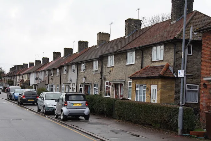 Increase restrictions on Gloucester Road W3 CPZ