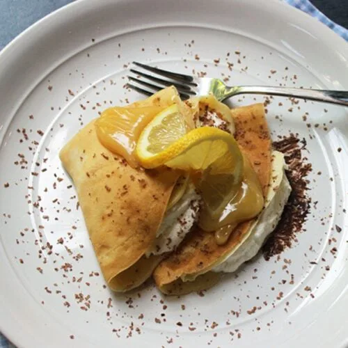 We want chocolate and lemon pancakes  On veut des crepes chocolat-citron 