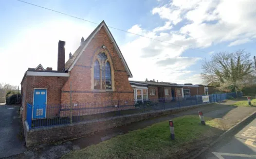 Traffic calming near Broadwas Primary School
