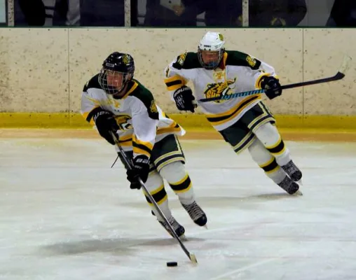 We Support Re-1 High School Ice Hockey!