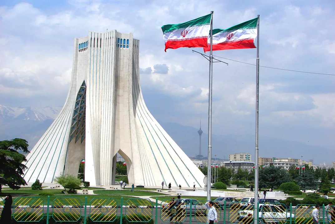 همبستگي با ايران - آري