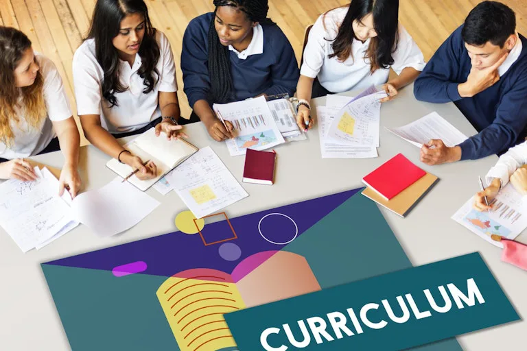 Choice between Free Electives and Contextual Studies