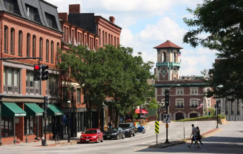 Support for THE GREEN CONNECT in the Town of Brookline Mass