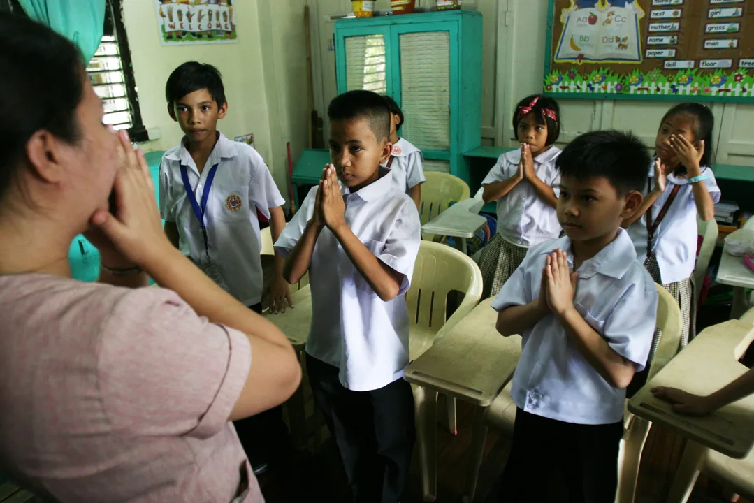 Support Filipino Sign Language Act of 2012! Pass House Bill 6079!