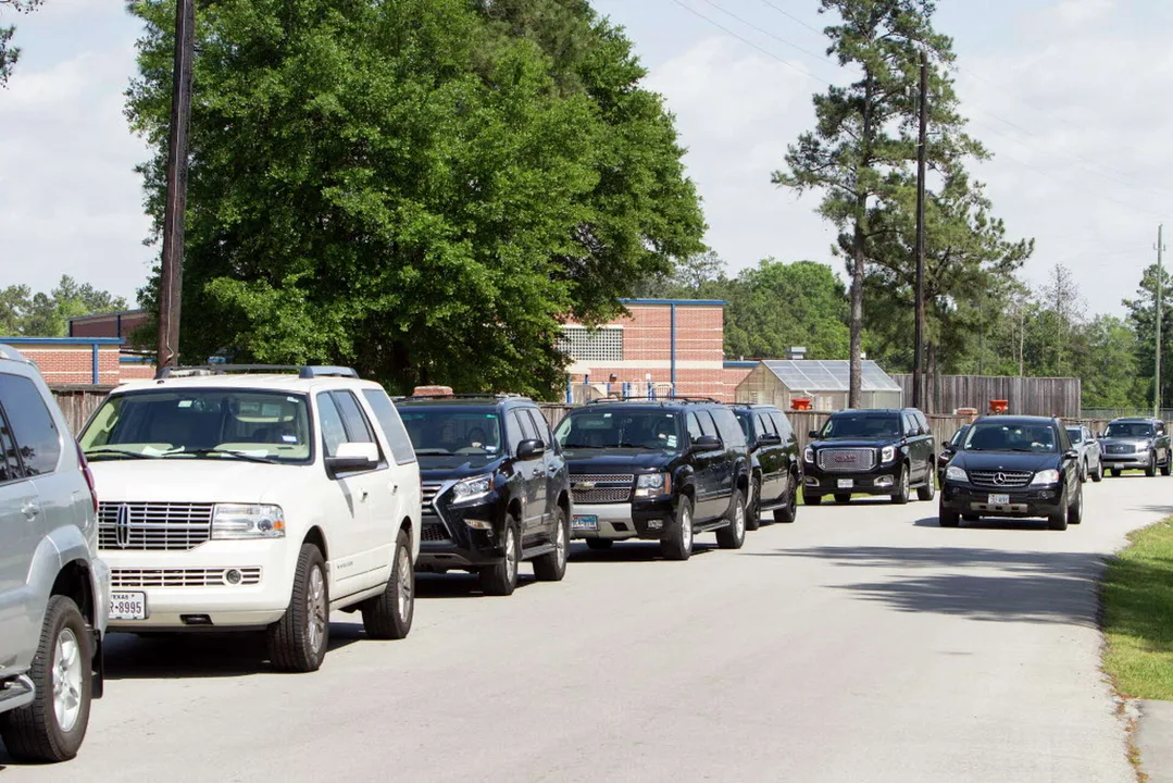 Open the LHS parking lot gates!!