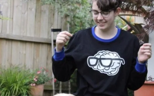 Make Saph Thomas' newest merch model