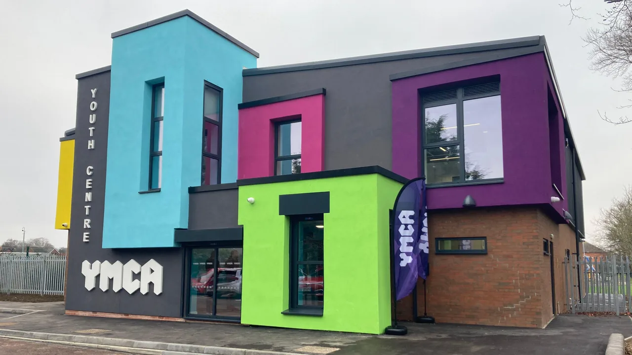 Keep Kingsway Youth Center Open for 2 nights rather than 1