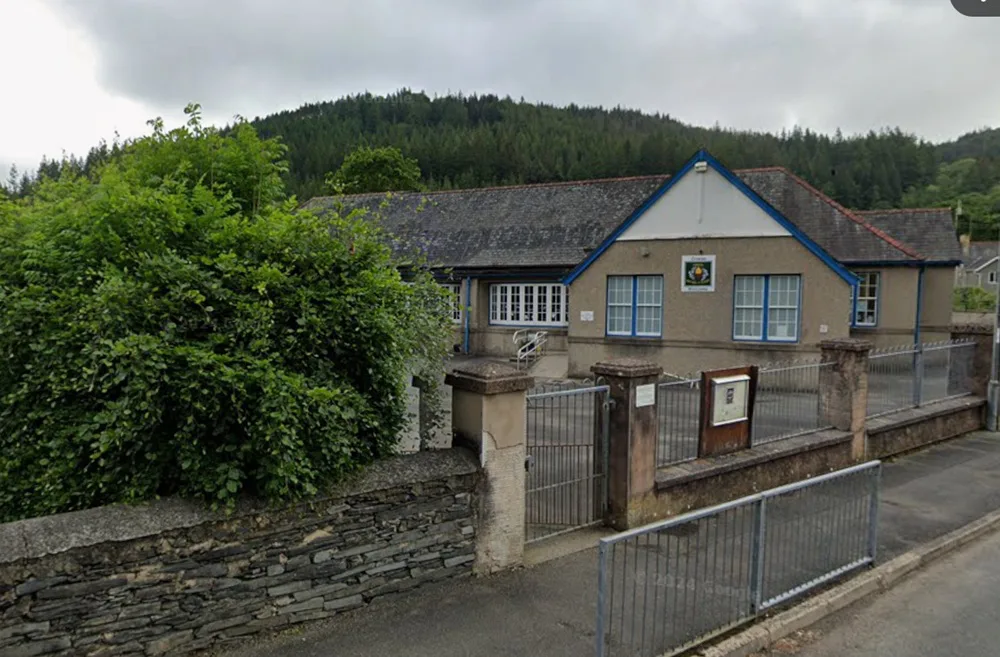 Save Ysgol Rowen / Achubwch Ysgol Rowen