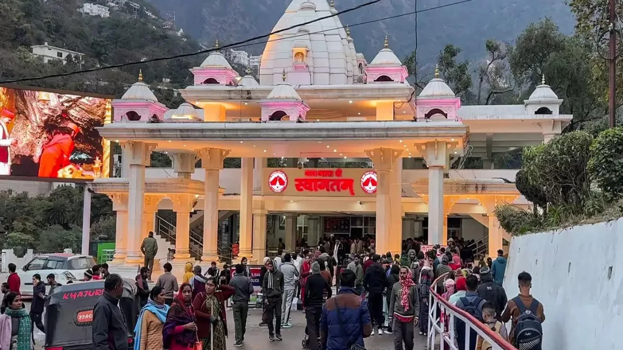 We the people of  Republic of India request the President, and the Prime Minister of India to stop mining around Sri Vaishnavi Devi Mandir.