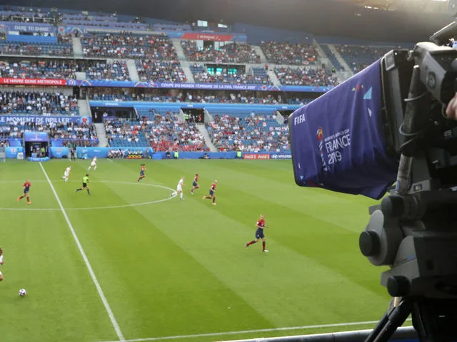 Meer vrouwenvoetbal in de Media