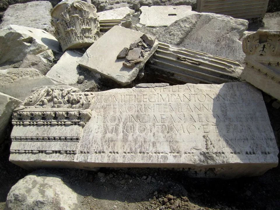 Save the Gladiator Tomb in Rome (Mausoleum of Marcus Nonius Macrinus on the Via Flaminia)