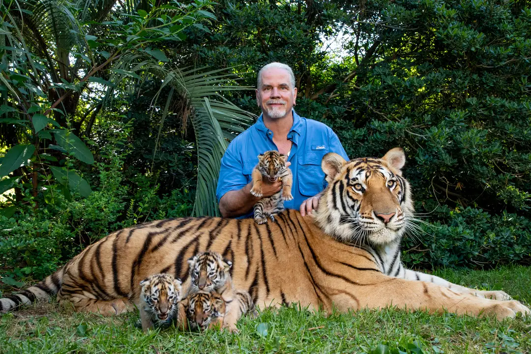 OUTLAW OWNERSHIP OF EXOTIC ANIMALS