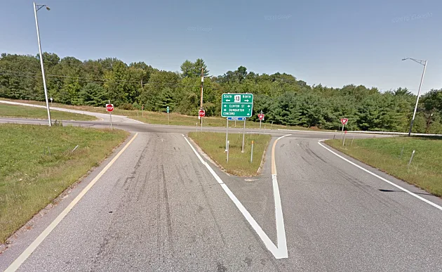Traffic light at Kilrea Rd and Windham Depot Rd