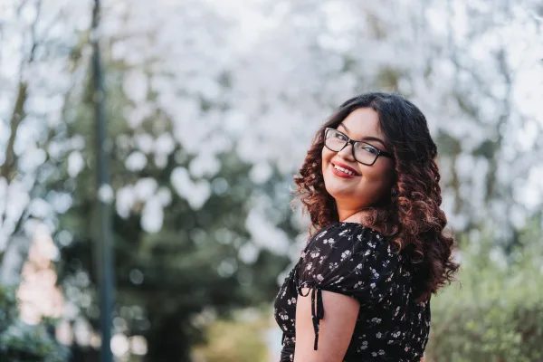 Help Monse give her speech!
