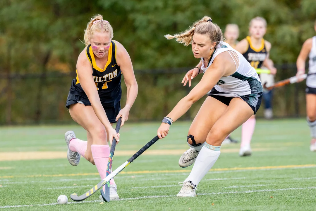Maddy play hockey