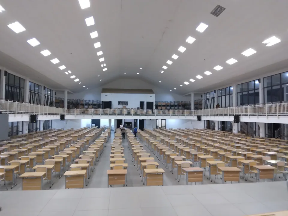 PETITION TO IMPROVE STANDARD IN THE LECTURE HALLS.