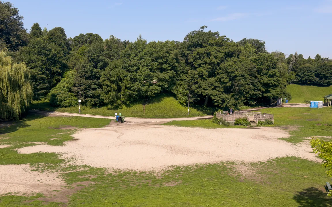 Soccer pitch needed in Trinity Bellwoods