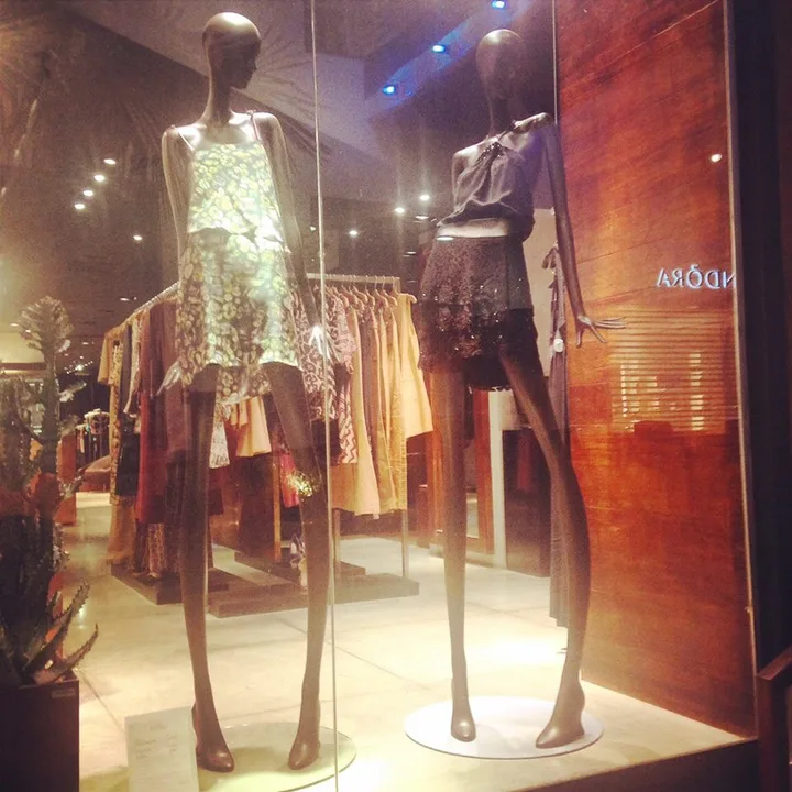 Petition to take unrealistic mannequins off Animale