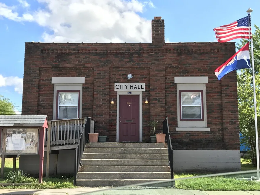 Petition to re-hire Pevely City Administrator Terry Thomas
