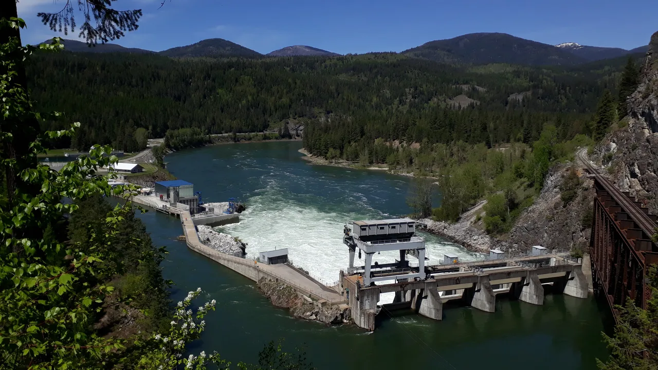  Save the Salmon Stop the Hydro Madness!
